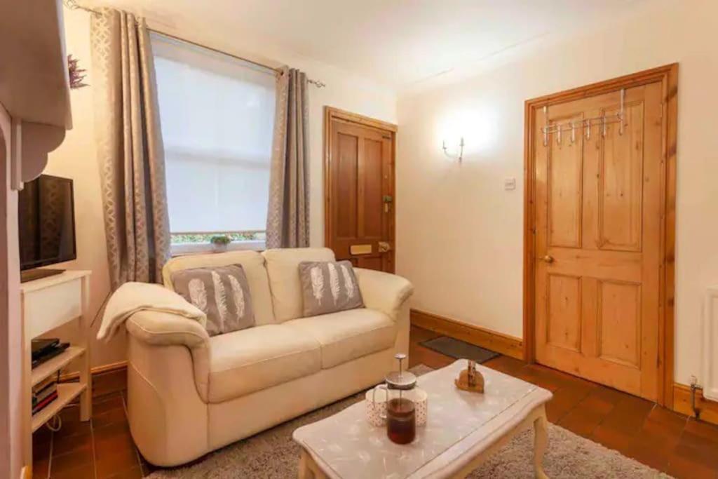 Cosy Heather Cottage Ashbourne  Exteriör bild